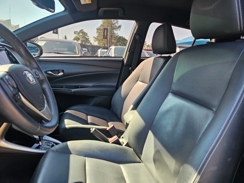 toyota yaris 1.5 16v flex xs multidrive 4p automatico 20196