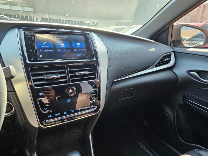 toyota yaris 1.5 16v flex xs multidrive 4p automatico 201912
