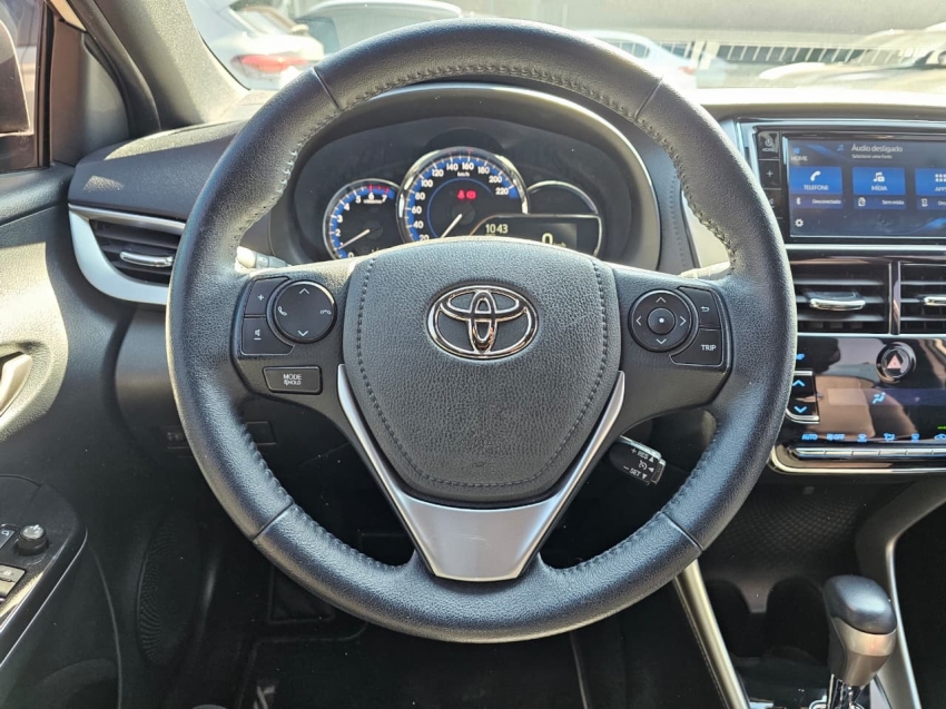 toyota yaris 1.5 16v flex xs multidrive 4p automatico 20199