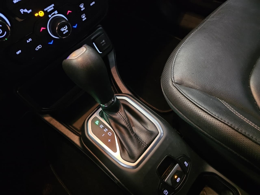 jeep renegade 1.8 16v flex longitude 4p automatico 202111