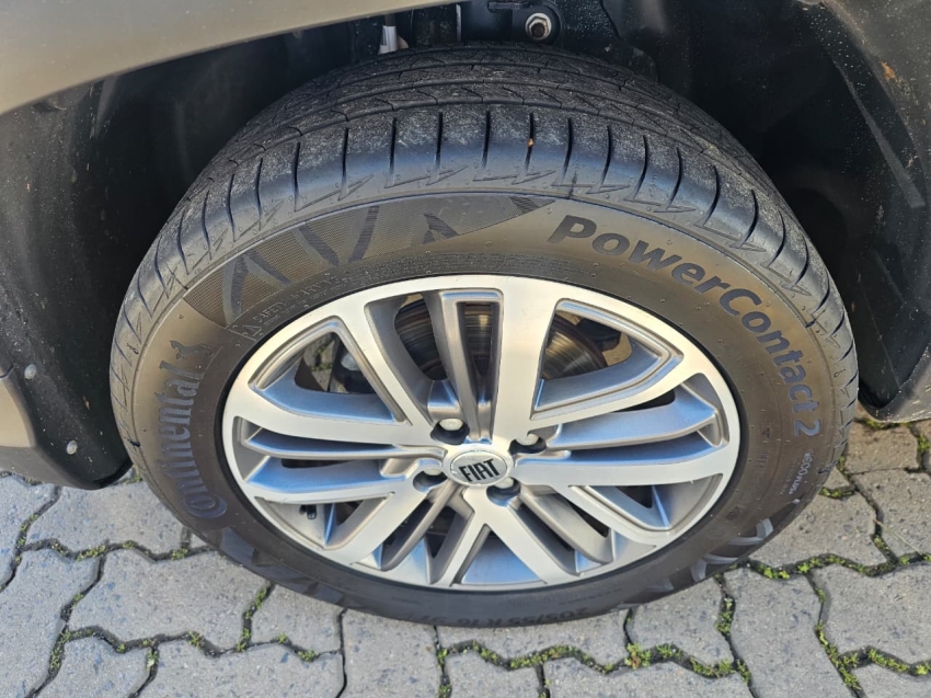 fiat strada 1.3 firefly flex volcano cd cvt 4p automatico 202314