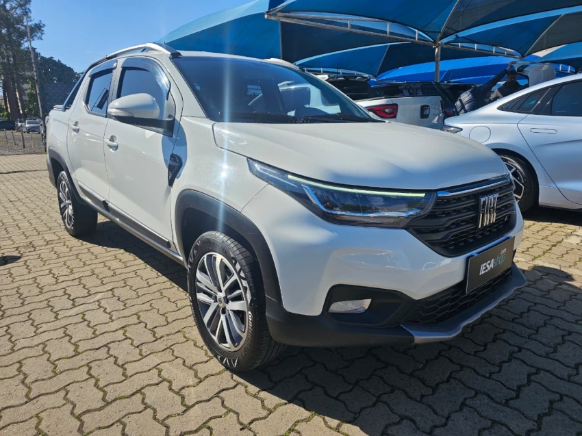 fiat strada 1.3 firefly flex volcano cd cvt 4p automatico 20232