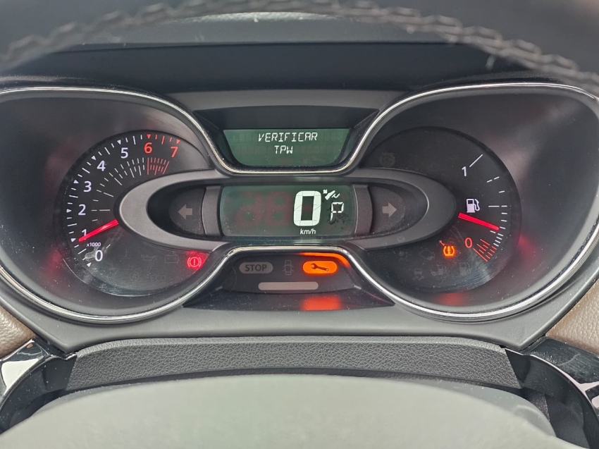 renault captur 1.3 tce flex iconic x-tronic 4p automatico 20228