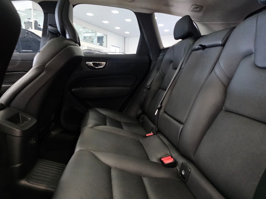volvo xc60 2.0 t8 recharge inscription expression awd geartronic hibrido 4p automatico 20228