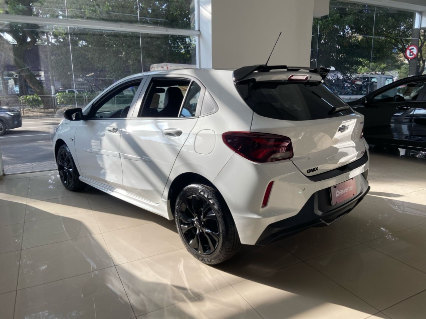 chevrolet onix 1.0 turbo flex rs automatico 4p 2025
