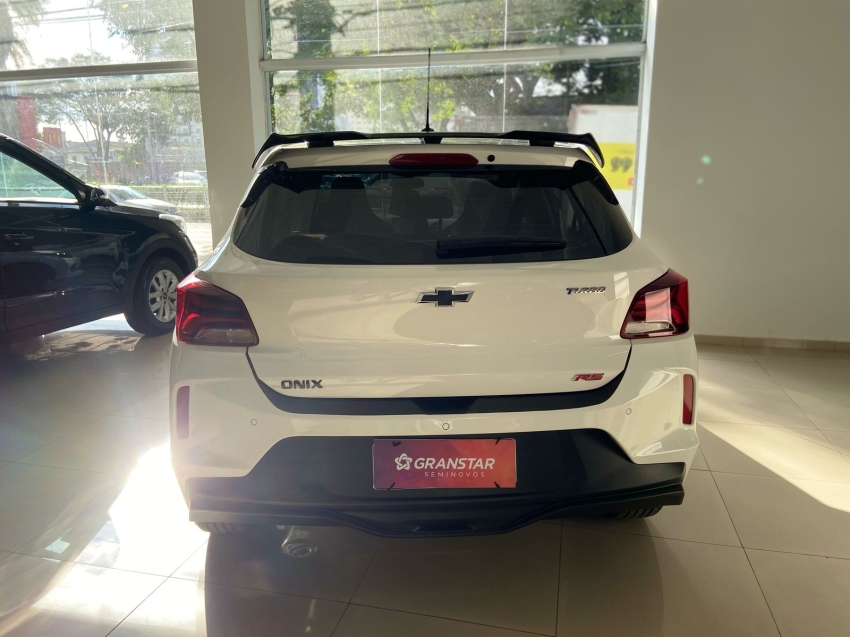 chevrolet onix 1.0 turbo flex rs automatico 4p 2025