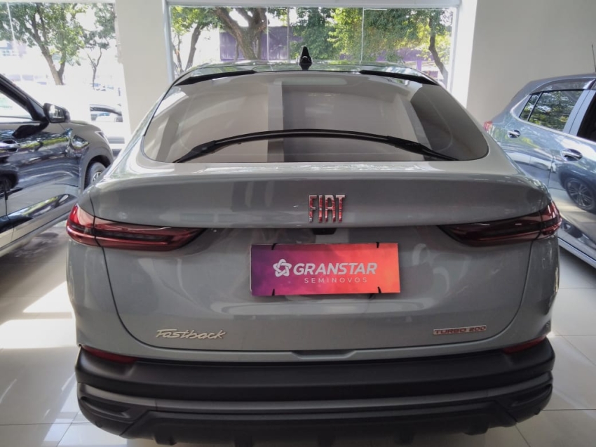 fiat fastback 1.0 turbo 200 flex cvt 4p automatico 2024