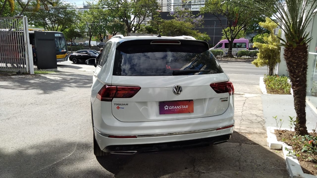 volkswagen tiguan 2.0 350 tsi gasolina allspace r-line 4motion dsg 4p automatico 20184 volkswagen tiguan 2.0 350 tsi gasolina allspace r-line 4motion dsg 4p automatico 20184