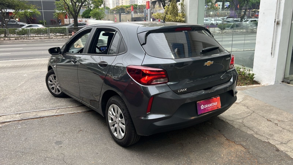 chevrolet onix 1.0 turbo flex automatico 4p 2025