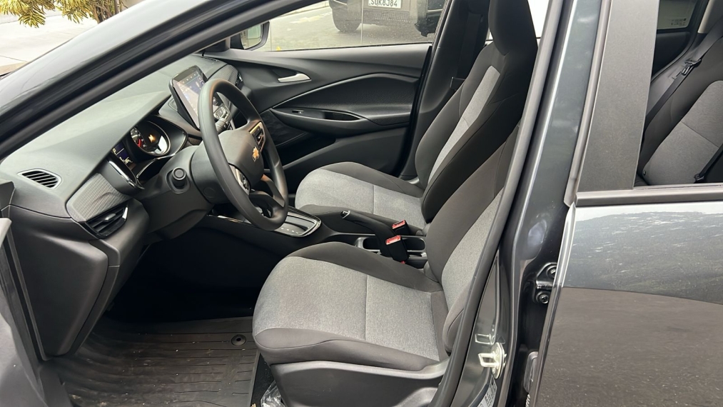 chevrolet onix 1.0 turbo flex automatico 4p 2025