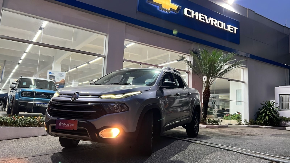 fiat toro 2.0 16v turbo diesel volcano 4wd at9 4p automatico 2021 fiat toro 2.0 16v turbo diesel volcano 4wd at9 4p automatico 2021