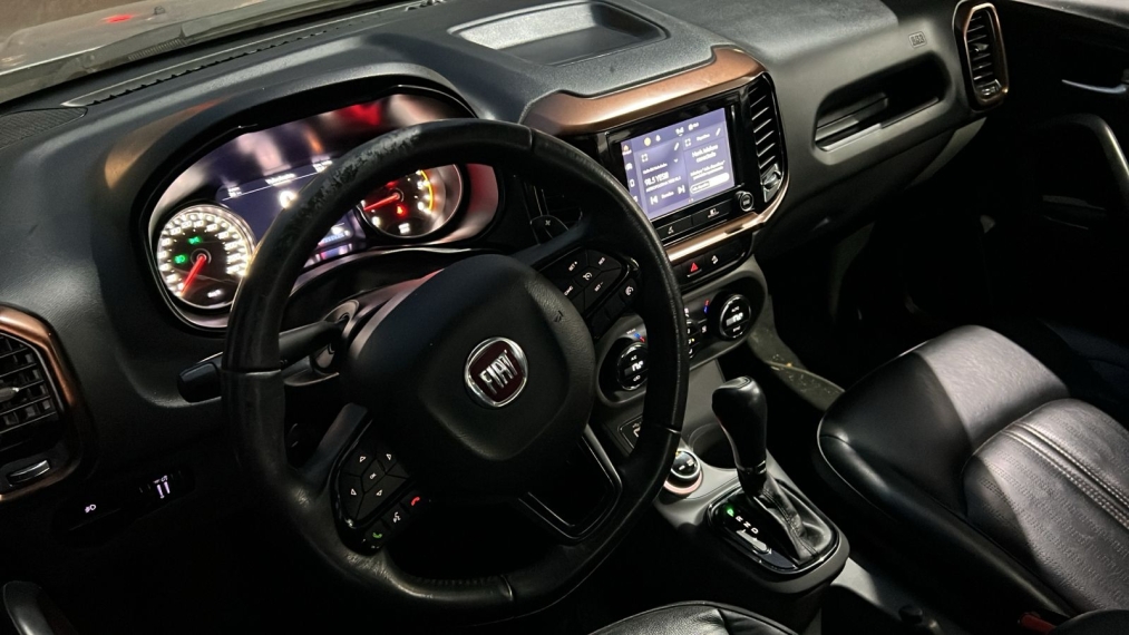 fiat toro 2.0 16v turbo diesel volcano 4wd at9 4p automatico 2021