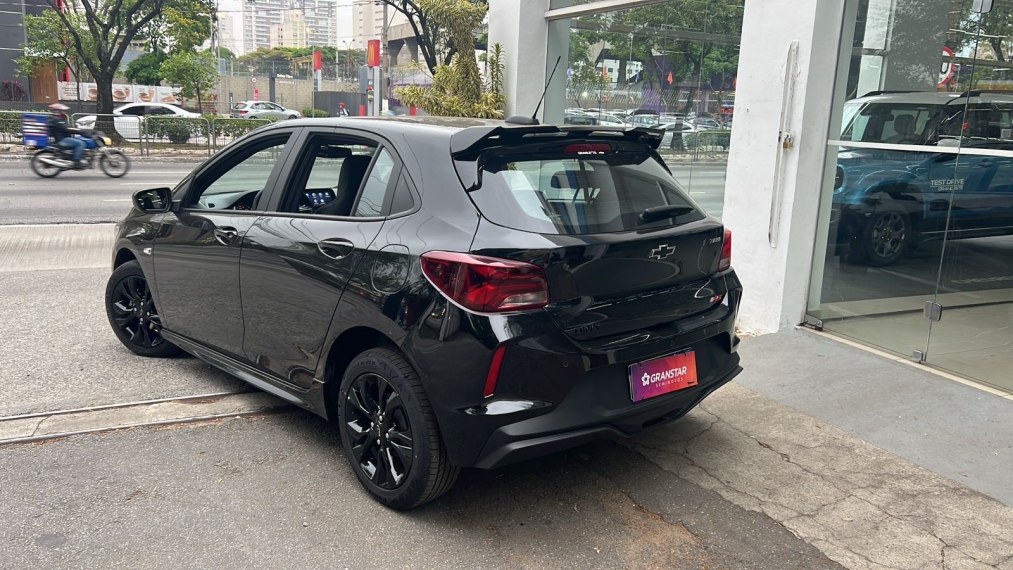 chevrolet onix 1.0 turbo flex rs automatico 4p 2025