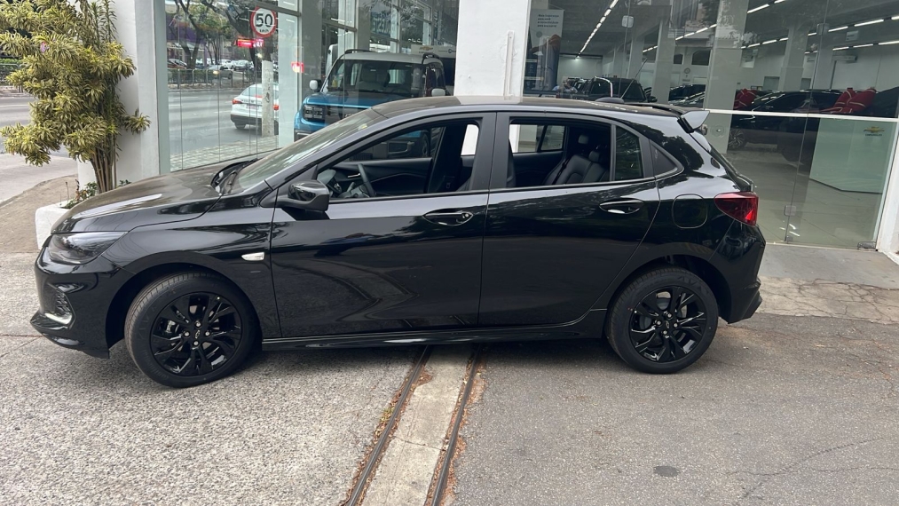chevrolet onix 1.0 turbo flex rs automatico 4p 2025