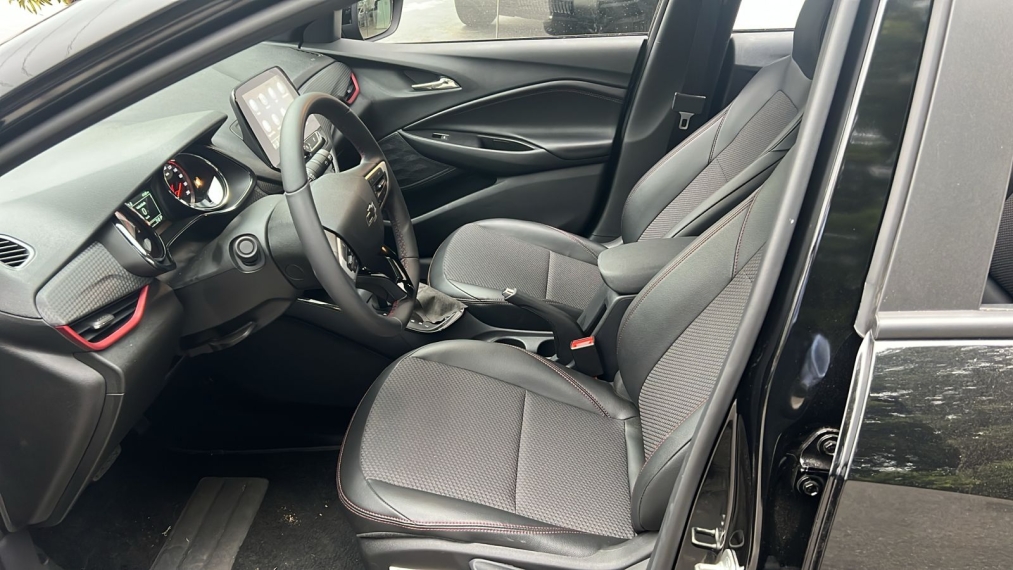 chevrolet onix 1.0 turbo flex rs automatico 4p 2025