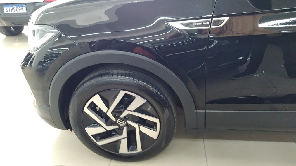 volkswagen t-cross 1.4 250 tsi total flex highline automatico 4p 2025