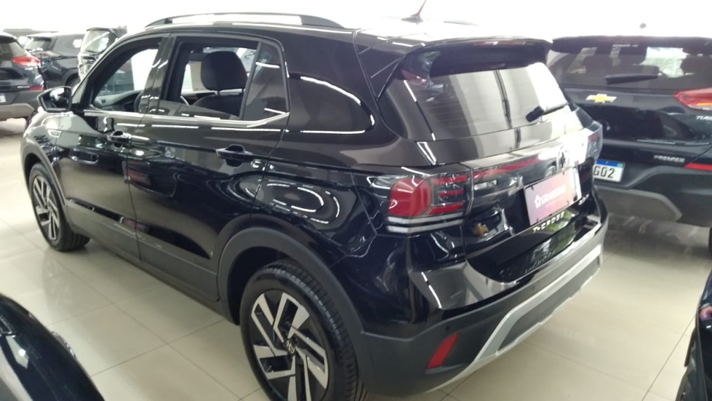 volkswagen t-cross 1.4 250 tsi total flex highline automatico 4p 2025