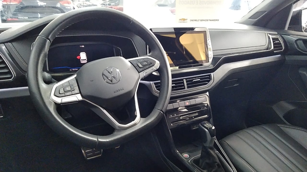 volkswagen t-cross 1.4 250 tsi total flex highline automatico 4p 2025