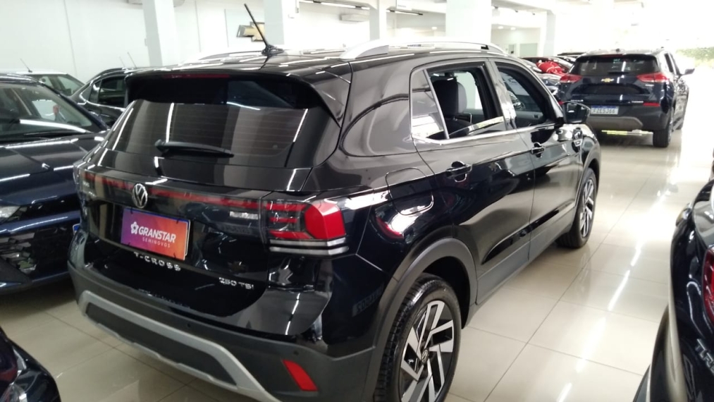 volkswagen t-cross 1.4 250 tsi total flex highline automatico 4p 2025