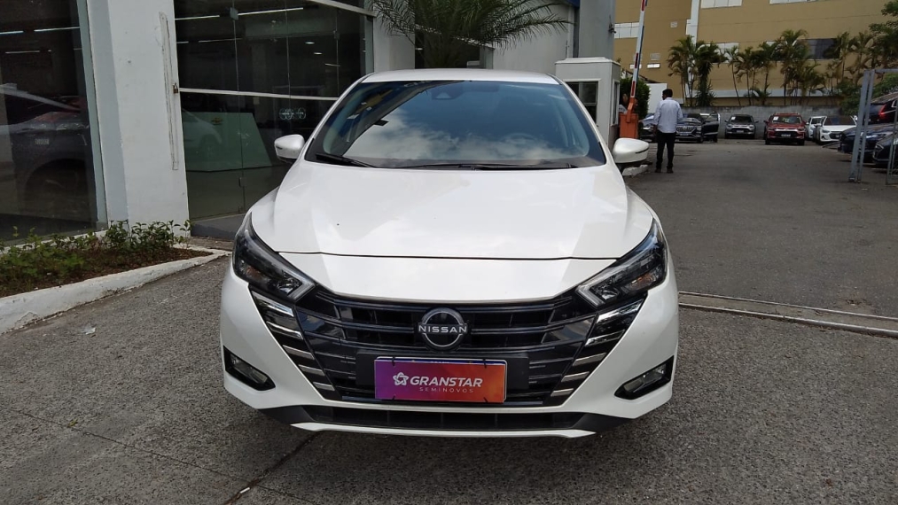 nissan versa 1.6 16v flex exclusive xtronic 4p automatico 2025