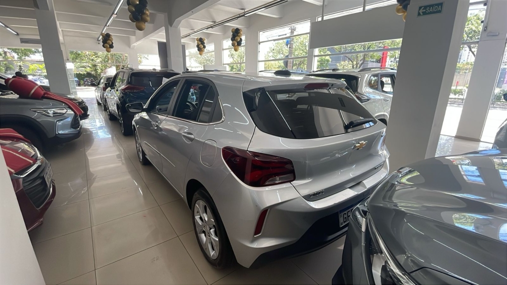 chevrolet onix 1.0 turbo flex premier automatico 4p 20228