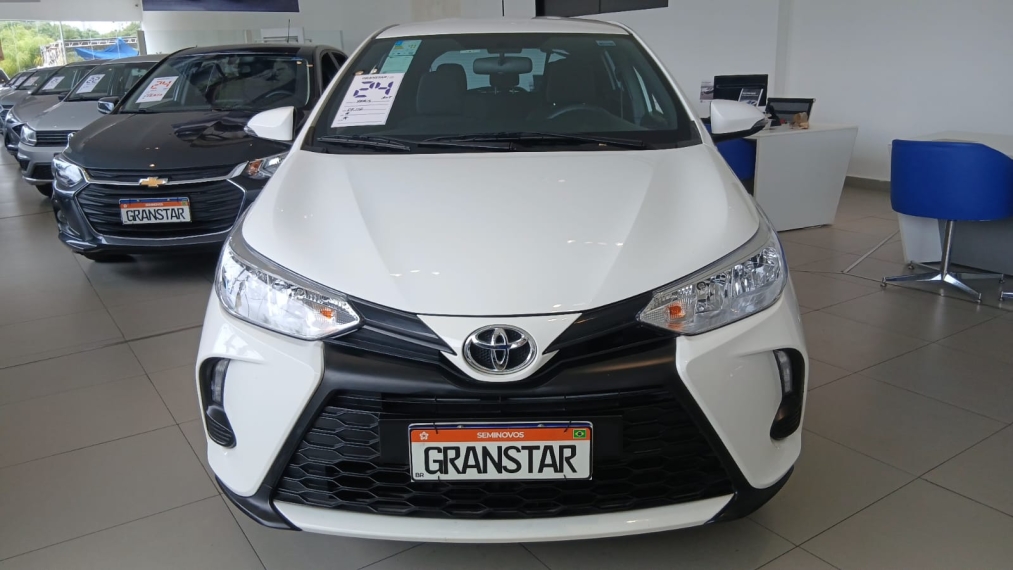 toyota yaris 1.5 16v flex xl multidrive 4p automatico 2024