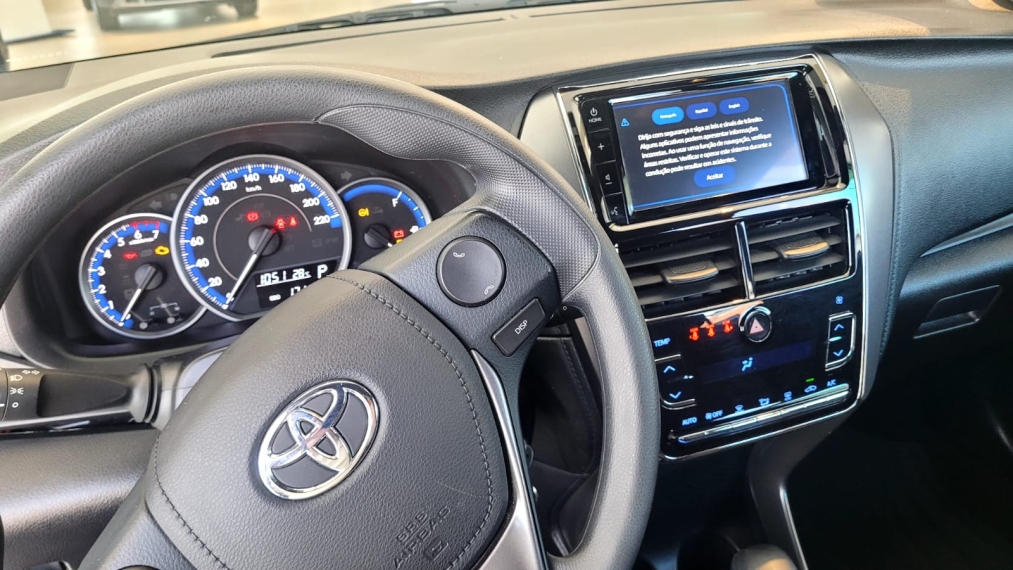 toyota yaris 1.5 16v flex xl multidrive 4p automatico 20249