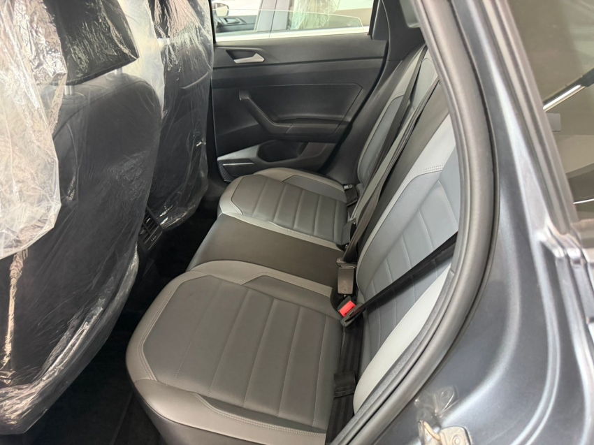 volkswagen nivus 1.0 200 tsi total flex highline automatico 4p 202410