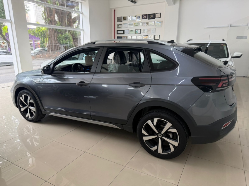 volkswagen nivus 1.0 200 tsi total flex highline automatico 4p 20243