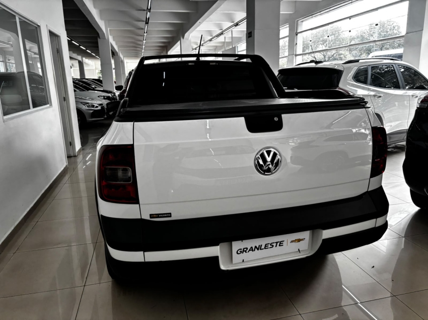 volkswagen saveiro 1.6 cross ce 8v flex 2p manual 4p 20142