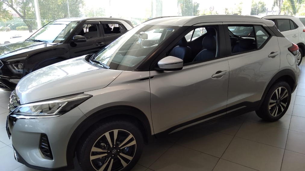 nissan kicks play 1.6 16v flexstart advance plus xtronic flex 4p automatico 2025