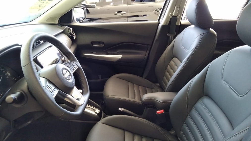nissan kicks play 1.6 16v flexstart advance plus xtronic flex 4p automatico 2025