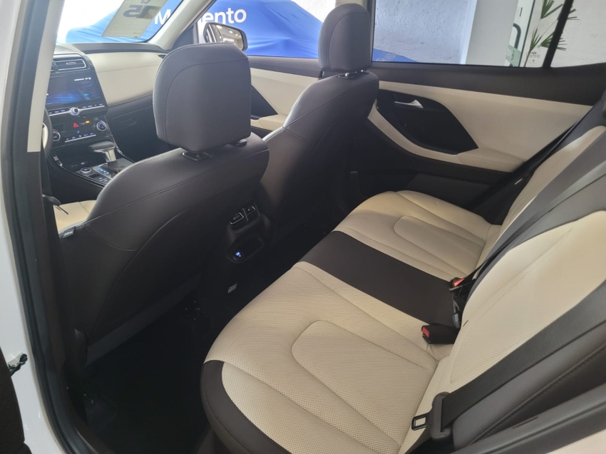 hyundai creta 2.0 flex ultimate automatico 4p 2025
