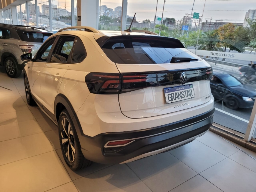 volkswagen nivus 1.0 200 tsi total flex highline automatico 4p 20212