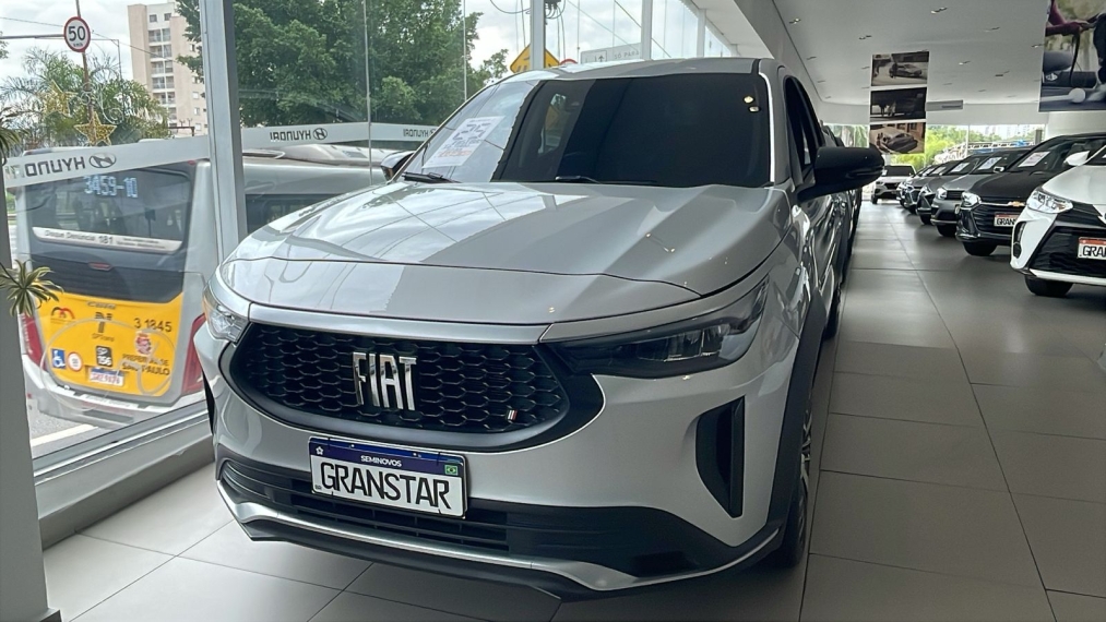 fiat fastback 1.0 turbo 200 hybrid audace cvt flex 4p automatico 2025