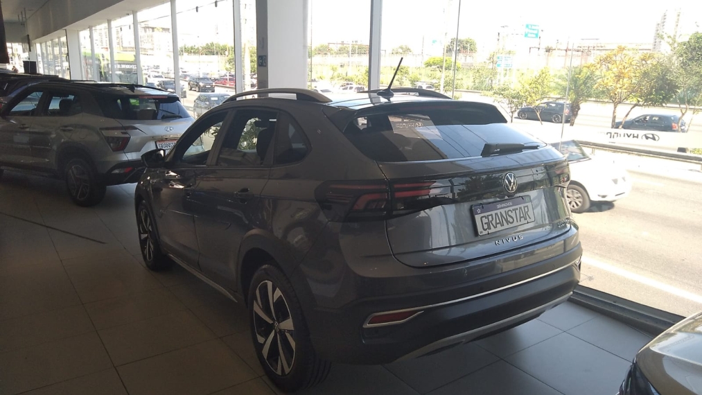 volkswagen nivus 1.0 200 tsi total flex highline automatico 4p 20243