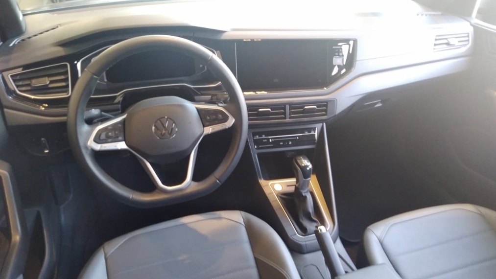 volkswagen nivus 1.0 200 tsi total flex highline automatico 4p 20247