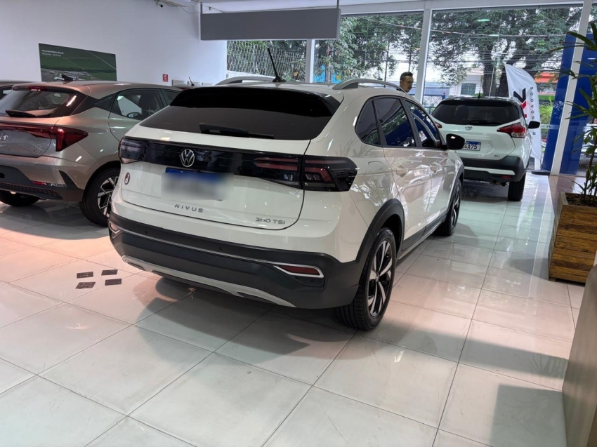 volkswagen nivus 1.0 200 tsi total flex highline automatico 4p 20213