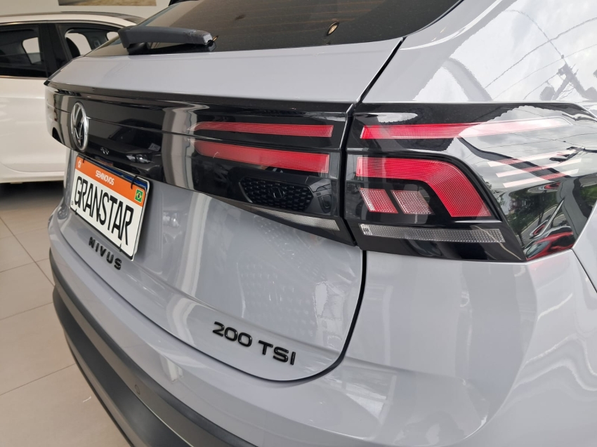 volkswagen nivus 1.0 200 tsi total flex highline automatico 4p 202210