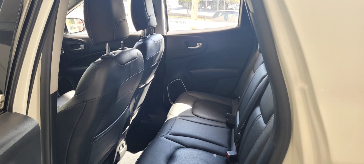 fiat toro 1.3 turbo 270 flex volcano at6 4p automatico 20237