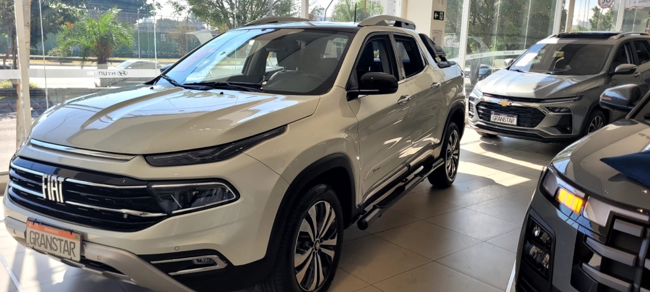 fiat toro 1.3 turbo 270 flex volcano at6 4p automatico 20231