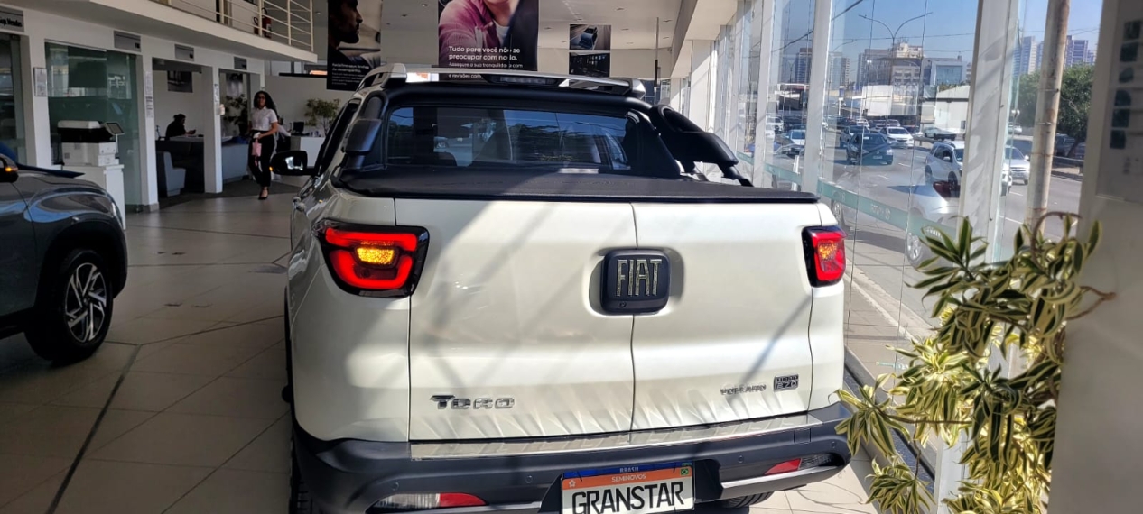 fiat toro 1.3 turbo 270 flex volcano at6 4p automatico 20233