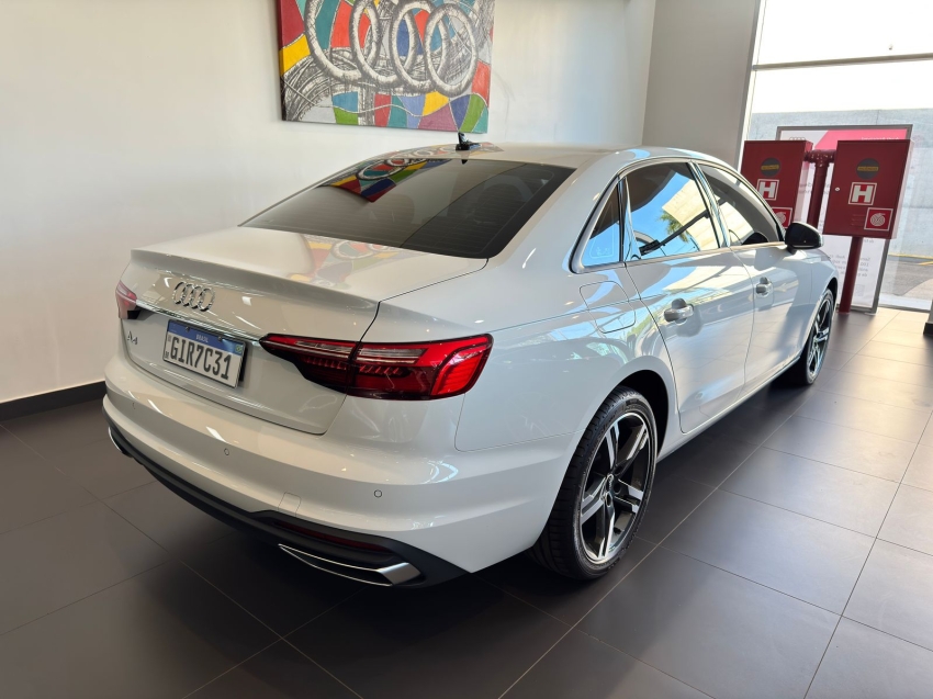 audi a4 2.0 tfsi mhev prestige s tronic