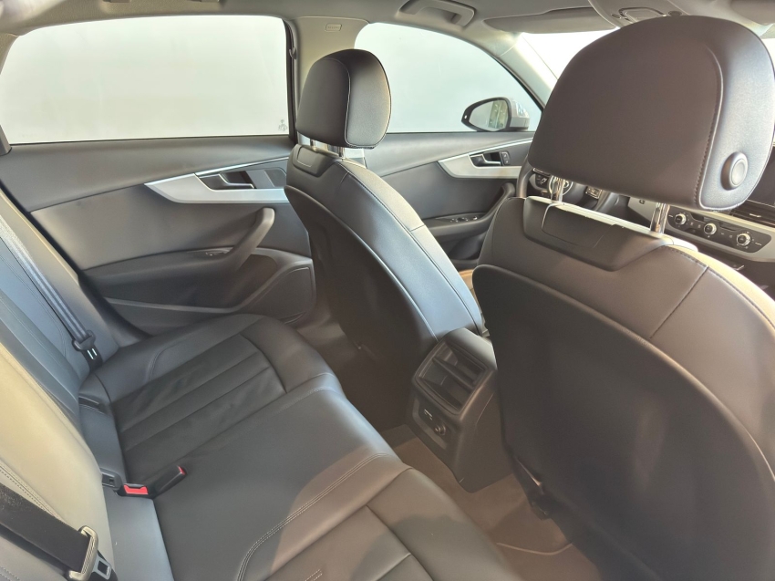 audi a4 2.0 tfsi mhev prestige s tronic