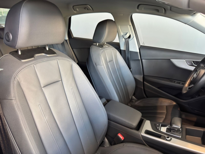 audi a4 2.0 tfsi mhev prestige s tronic