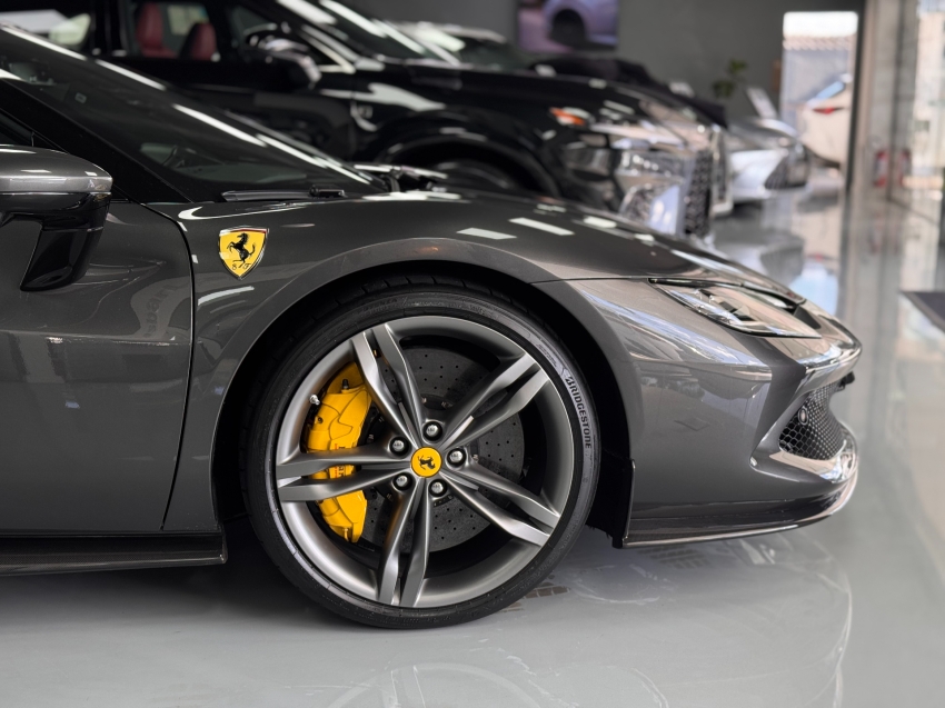 ferrari 296 gtb 3.0 v6 turbo phev f1-dct gasolina 3p automatico 2024