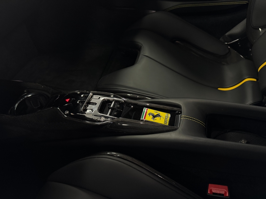 ferrari 296 gtb 3.0 v6 turbo phev f1-dct gasolina 3p automatico 2024