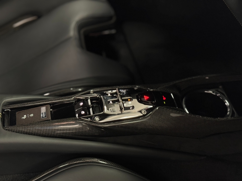 ferrari 296 gtb 3.0 v6 turbo phev f1-dct gasolina 3p automatico 2024