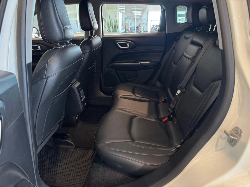 jeep compass 1.3 t270 turbo flex longitude at6 1.0 4p automatico 20223