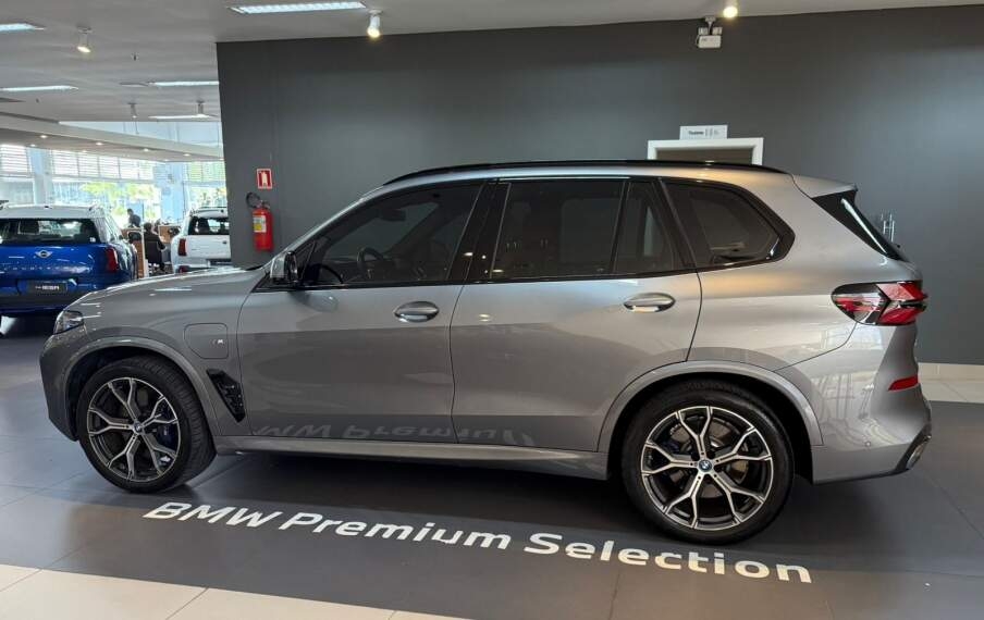 bmw x5 3.0 i6 turbo hibrido xdrive50e m sport automatico 4p 2024